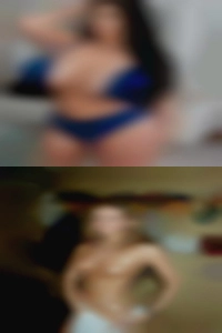 Snake sex women hairy pussy in pussy.
